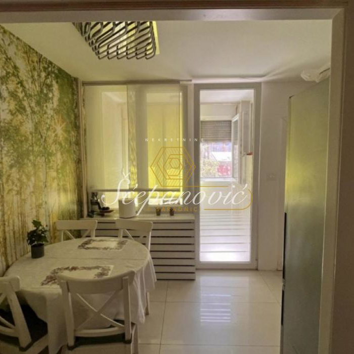 Trosoban stan na prodaju, Bulevar Oslobođenja, Novi Sad, 71m², 209.500 €