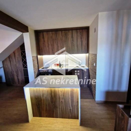 Kuća Prodaja Beograd  185 m2