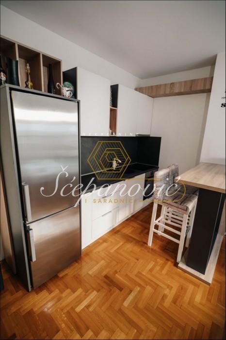 Stan Izdavanje Novi Sad  27 m2