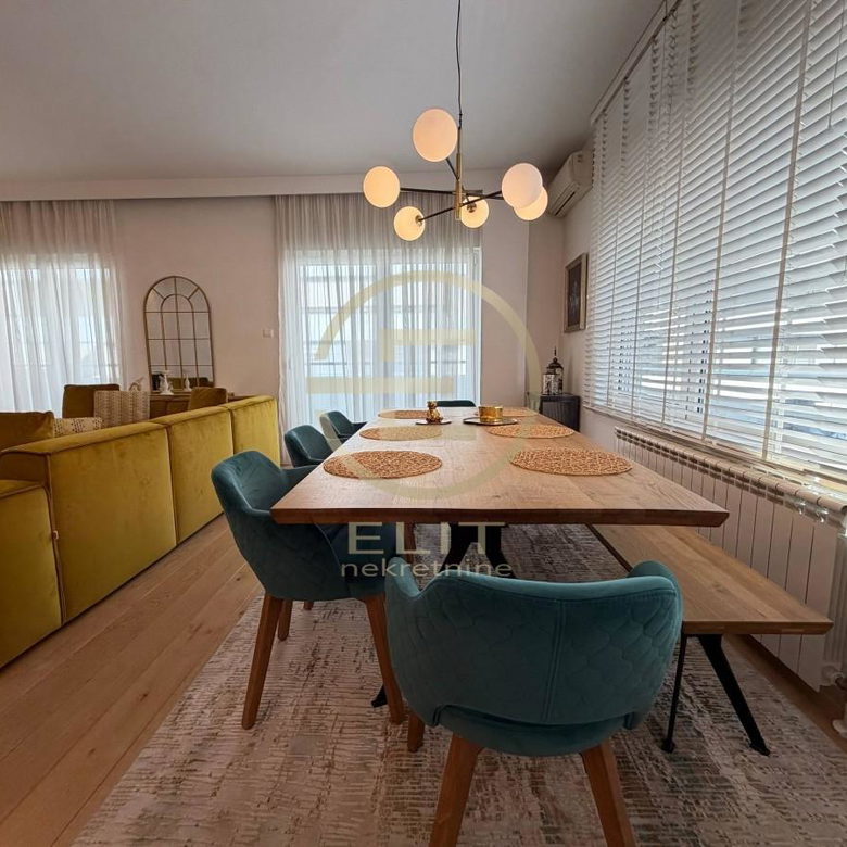 Trosoban stan na prodaju, Liman, Novi Sad, 105m², 430.000 €