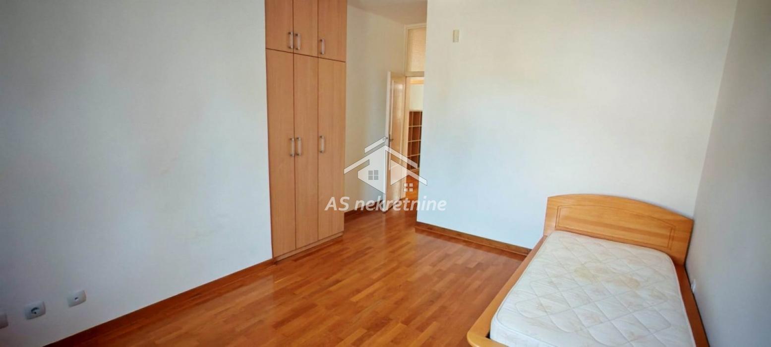 Četvorosoban stan za izdavanje, Senjak, Beograd, 150m², 2.500 €/mes