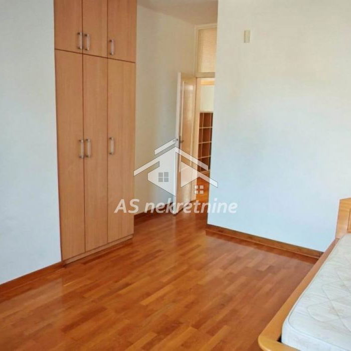 Četvorosoban stan za izdavanje, Senjak, Beograd, 150m², 2.500 €/mes
