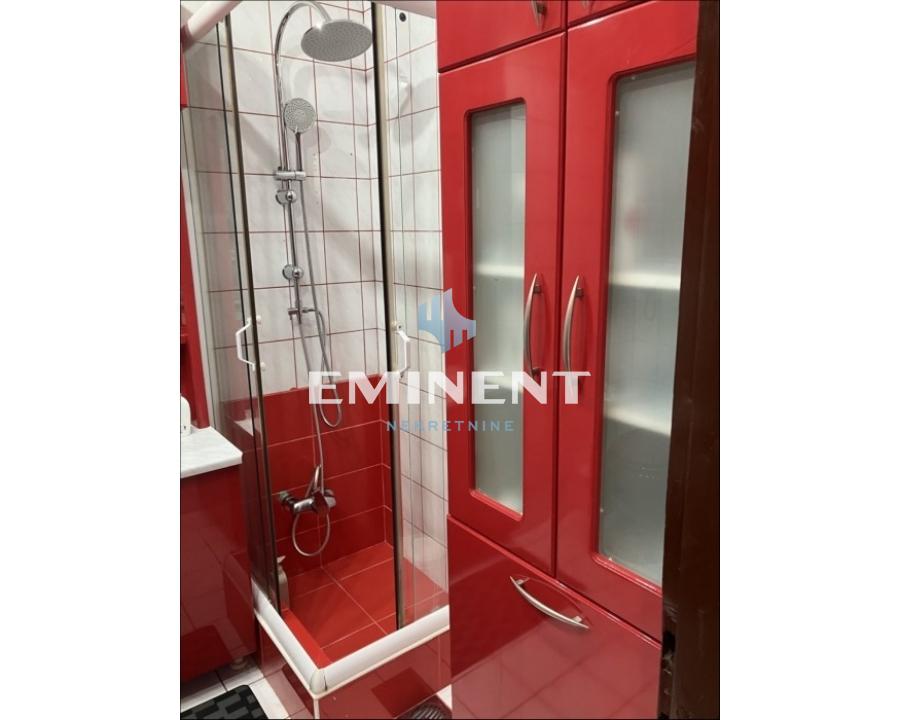 Trosoban stan za izdavanje, Blok 21, Beograd, 70m², 1.200 €/mes