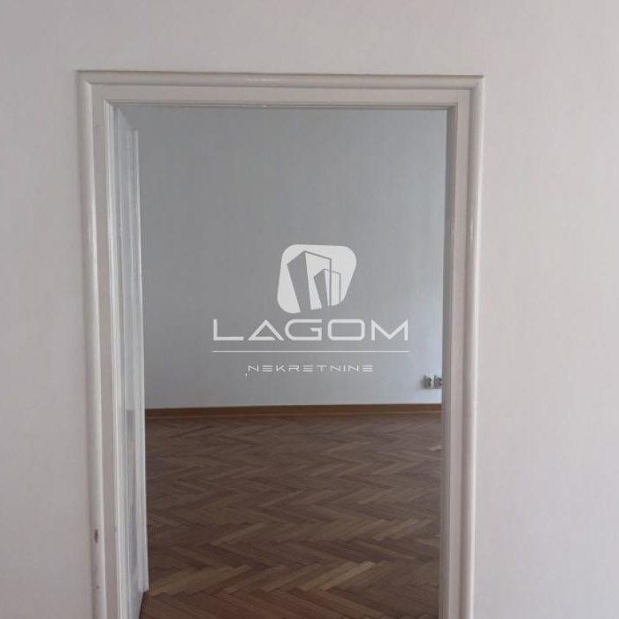 Stan Izdavanje Beograd Knez Mihailova 89 m2