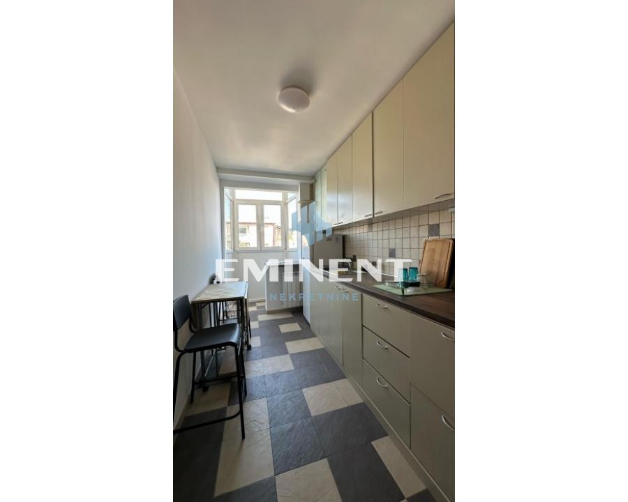 Stan Izdavanje Beograd Kalenić Pijaca 64 m2