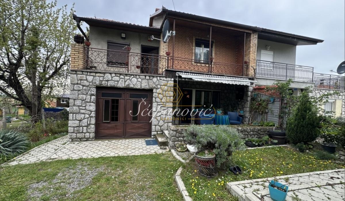 Kuća na prodaju, Centar, Irig, 80m², 350.000 €