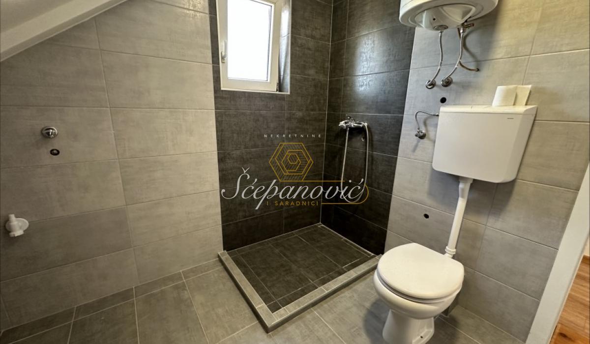 prodaja-nekretnina-sF1HcaiJIz Trosoban stan na prodaju, Bulevar Patrijarha Pavla, Novi Sad, 60m², 135.000 €