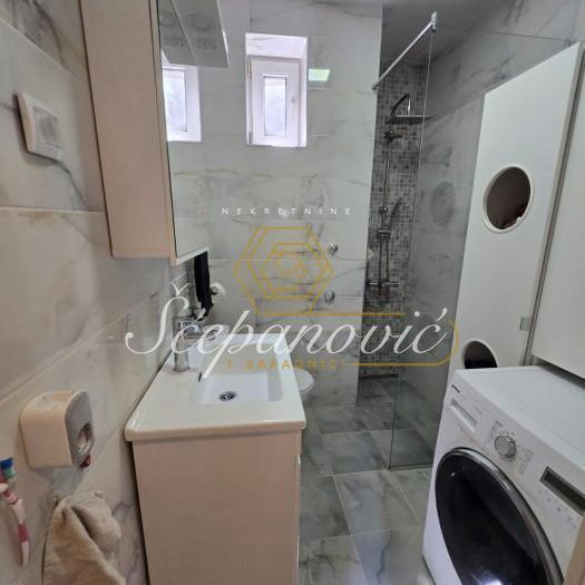 Stan Prodaja Novi Sad  72 m2