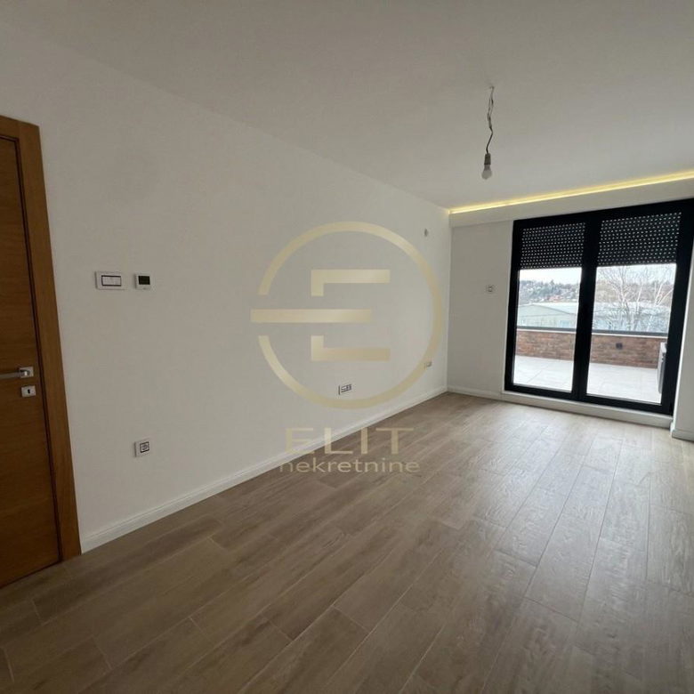 Lokal za izdavanje, Popovica, Novi Sad, 181m², 1.500 €/mes