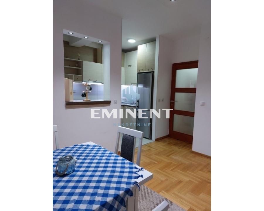 Stan Izdavanje Beograd Južni Bulevar 64 m2