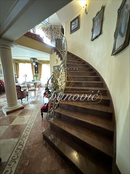 prodaja-nekretnina-yTAdz0uZ6Q Kuća na prodaju, Centar, Irig, 287m², 735.000 €