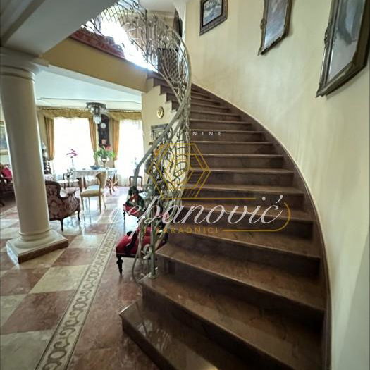 Kuća na prodaju, Centar, Irig, 287m², 735.000 €