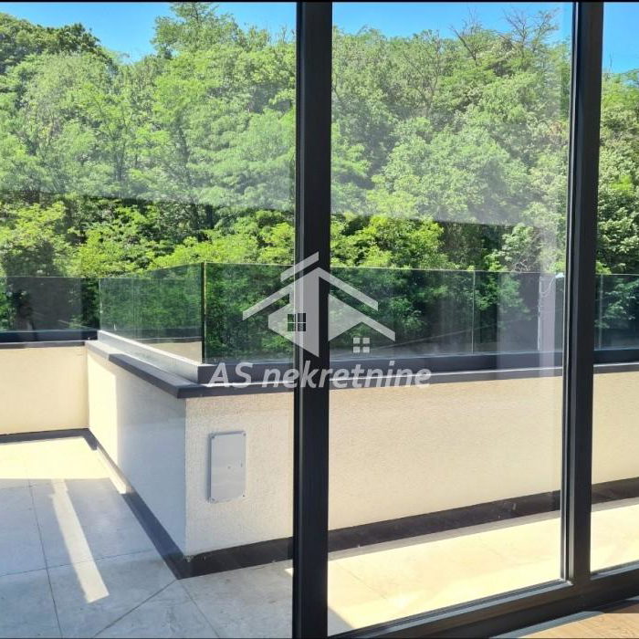 Trosoban stan za izdavanje, Dedinje, Beograd, 360m², 2. sprat, 2.500 €/mes