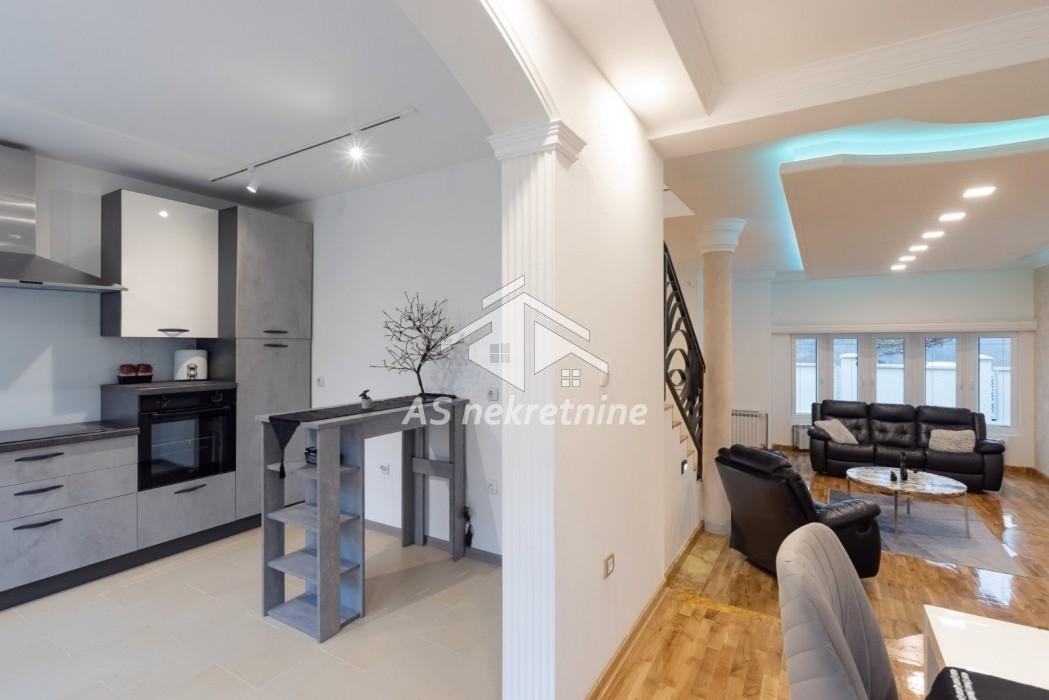 Kuća Izdavanje Beograd Jajinci 417 m2