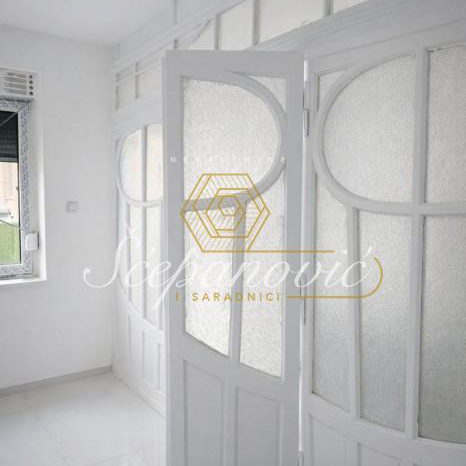 Lokal Izdavanje Novi Sad  144 m2