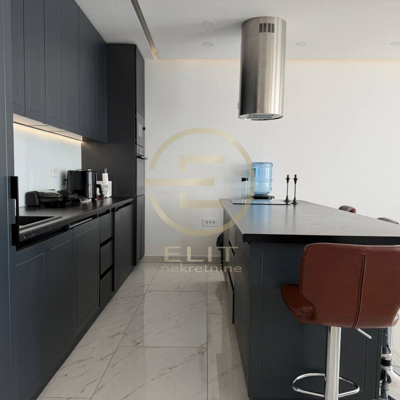 Kuća na prodaju, Sremska Kamenica, Novi Sad, 173m²