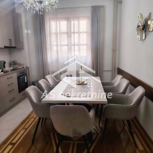 Četvorosoban stan za izdavanje, Bulbulder, Beograd, 120m², 1.250 €/mes