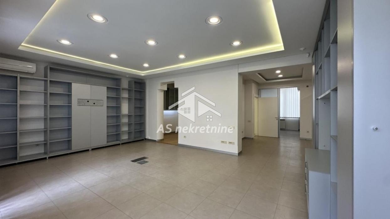 Stan Izdavanje Beograd Kalenić Pijaca 223 m2