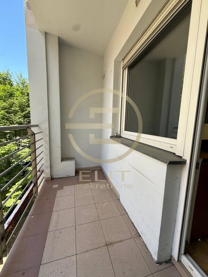 Lokal za izdavanje, Centar, Novi Sad, 254m², 2.000 €/mes