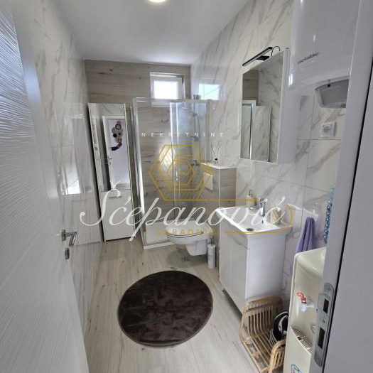 Četvorosoban stan na prodaju, Kamenjar, Novi Sad, 88m², 193.000 €