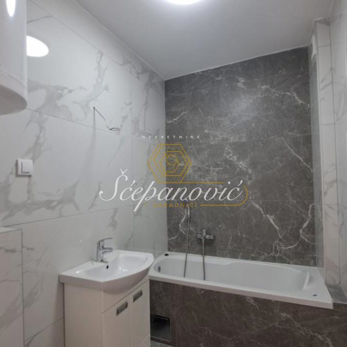 Stan Prodaja Novi Sad  207 m2