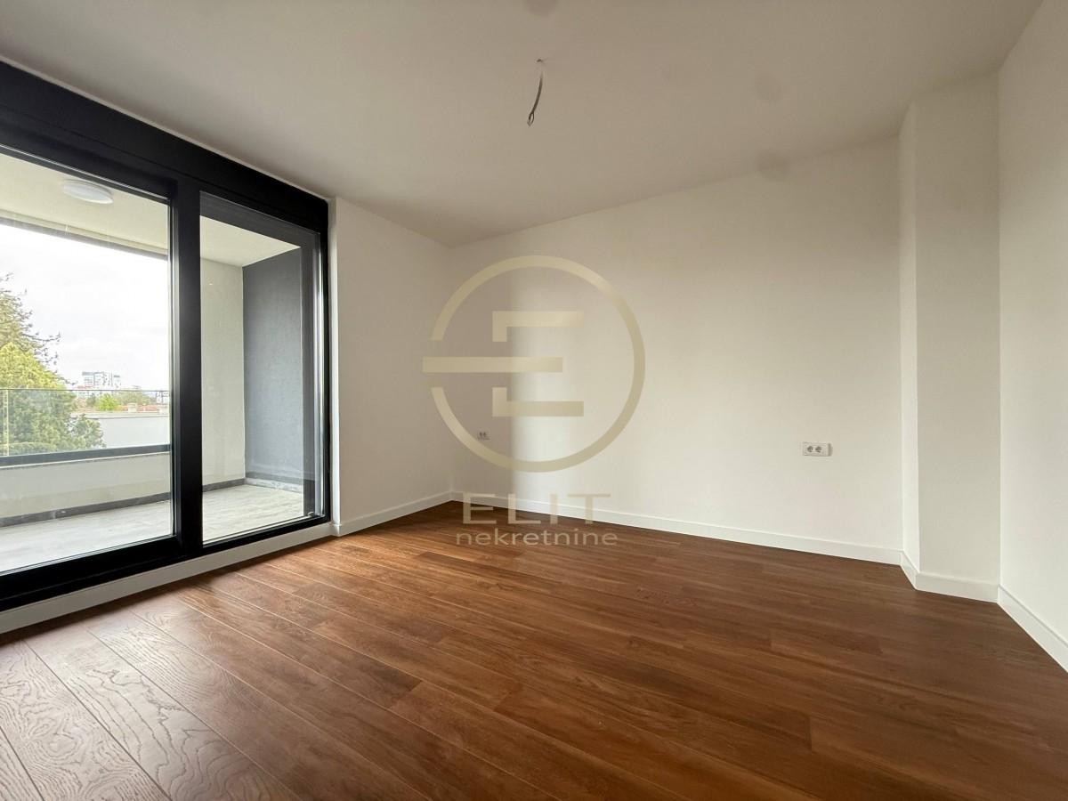 prodaja-stanova-FADJzjBTsR Višesoban stan na prodaju, Bulevar Evrope, Novi Sad, 136m², 367.200 €