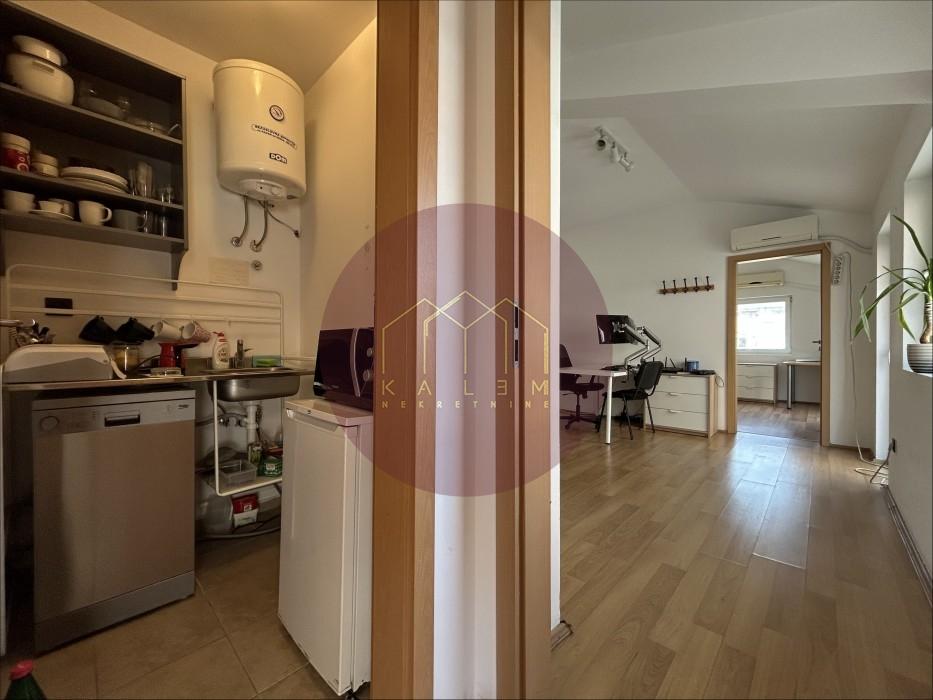 Četvorosoban stan na prodaju, Knez Mihailova, Beograd, 127m², 405.000 €