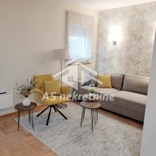 Stan Izdavanje Beograd Hram Svetog Save 54 m2
