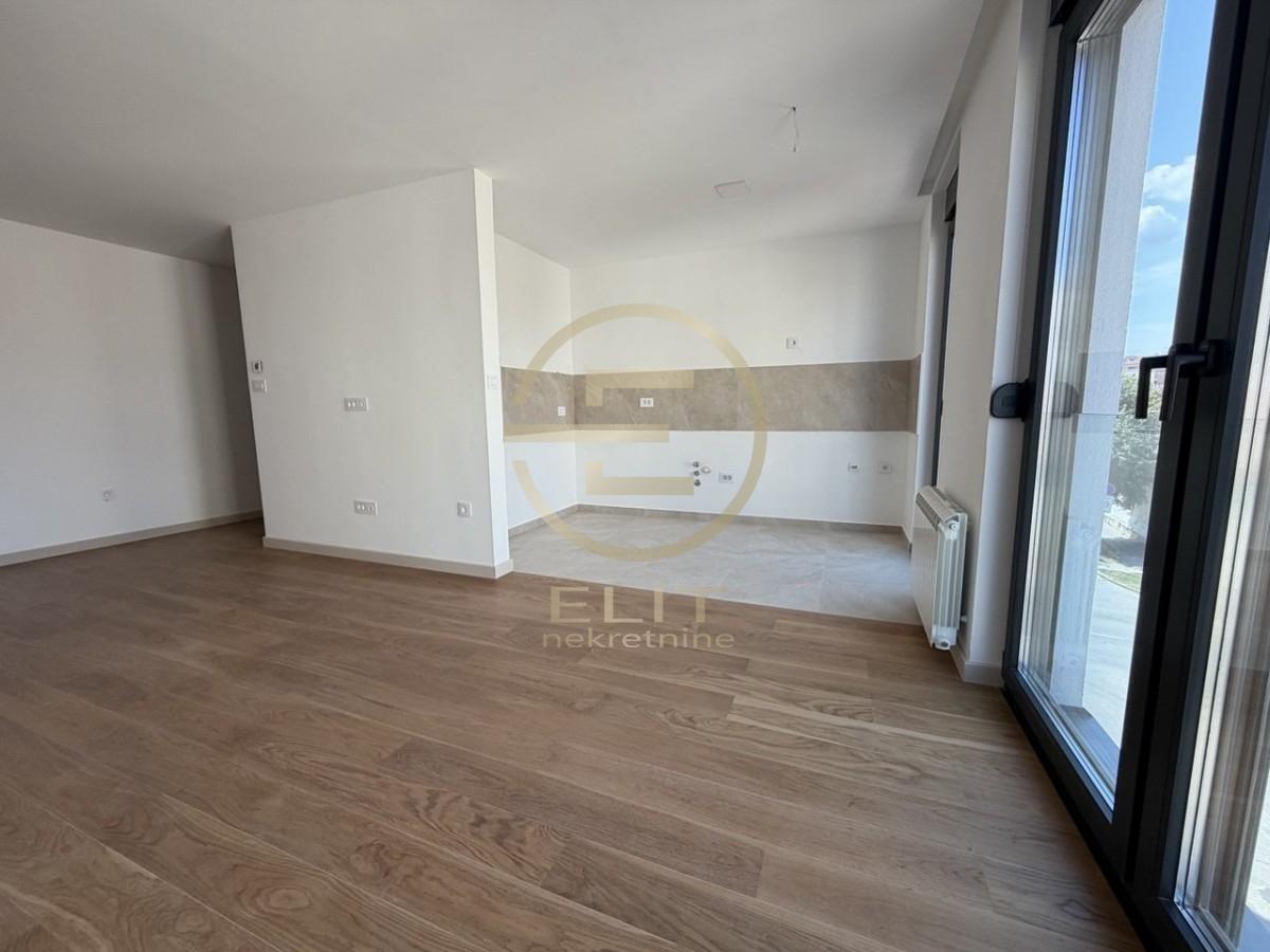 Stan Prodaja Novi Sad  81 m2