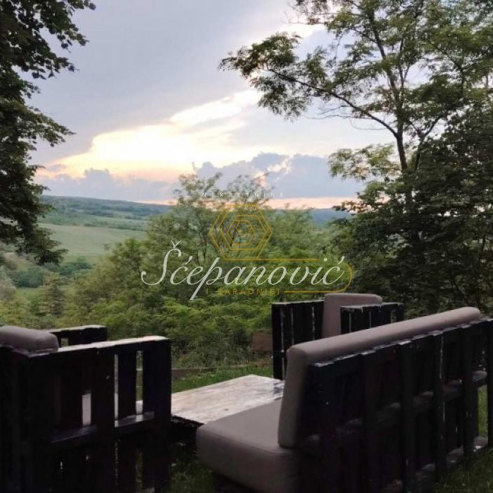Kuća Prodaja Fruška Gora  307 m2