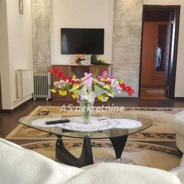 Stan Izdavanje Beograd Lekino Brdo 53 m2