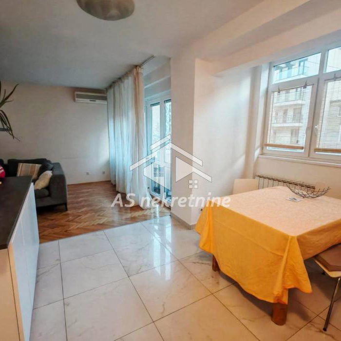 Stan Izdavanje Beograd Kalenić Pijaca 73 m2