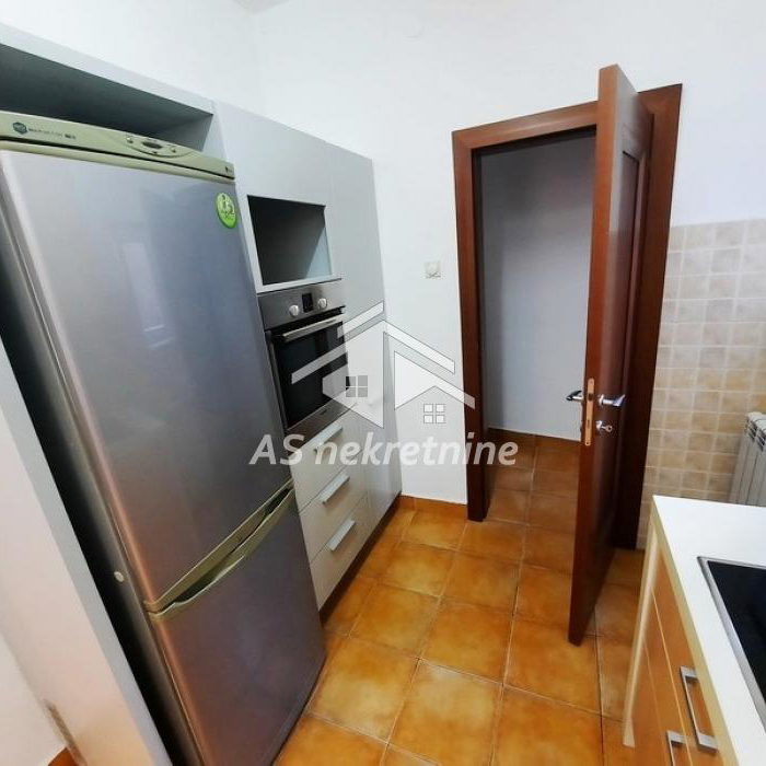 Stan Izdavanje Beograd Hram Svetog Save 172 m2