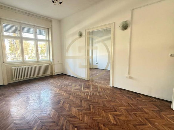 Lokal Izdavanje Novi Sad  93 m2