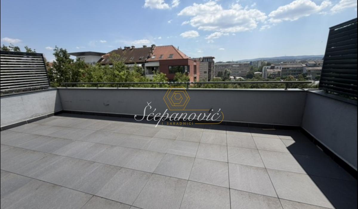 Trosoban stan za izdavanje, Centar, Novi Sad, 73m², 900 €/mes