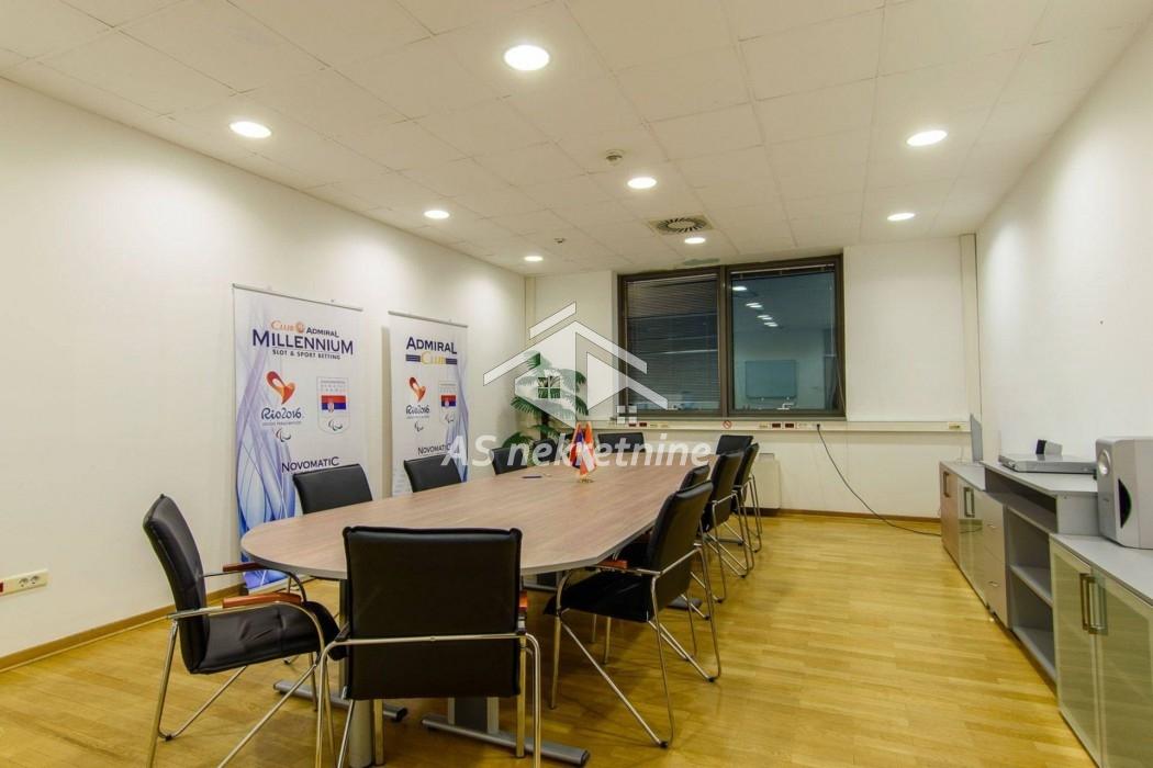 Lokal Izdavanje Beograd Lokal Izdavanje Beograd Bežanijska Kosa 1 335 m2