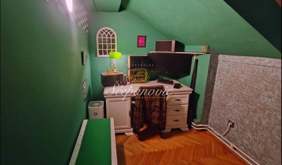 Četvorosoban stan na prodaju, Bulevar Oslobođenja, Novi Sad, 82m², 158.000 €