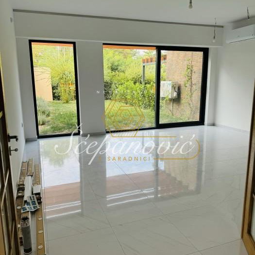 Stan Prodaja Novi Sad Popovica 181 m2