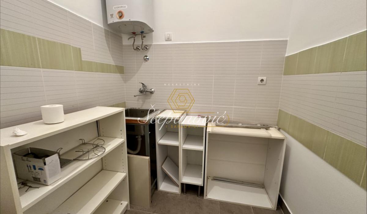 prodaja-stanova-QcXX0gNO3J Trosoban stan na prodaju, Centar, Novi Sad, 112m², 289.000 €