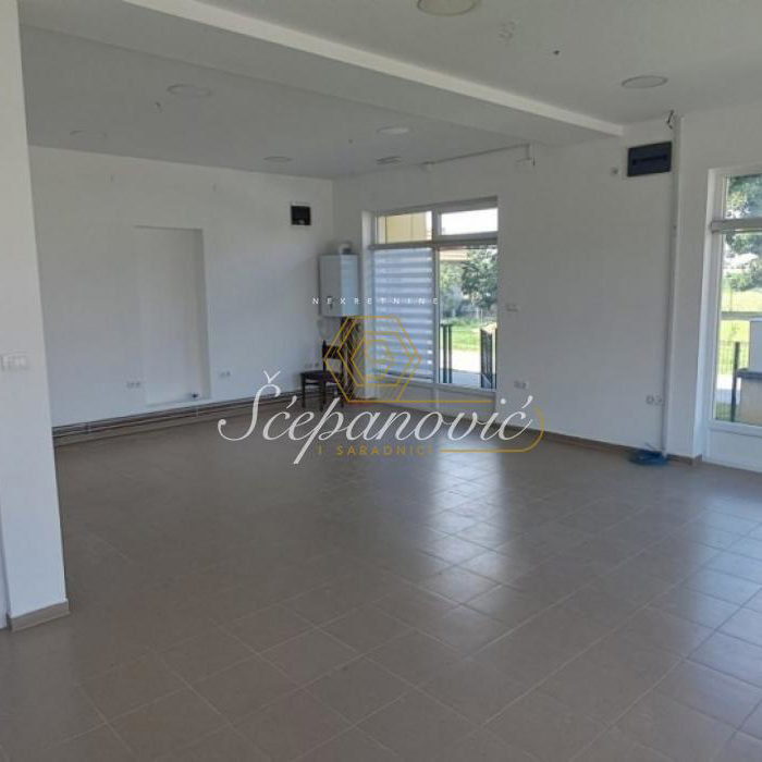Lokal Izdavanje Novi Sad  139 m2