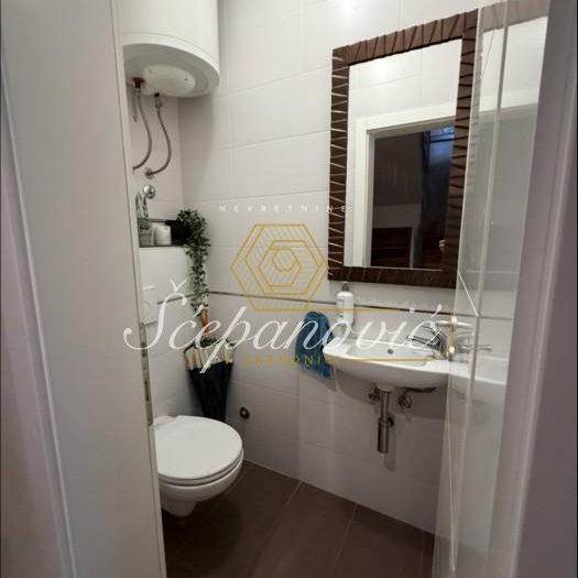 Četvorosoban stan na prodaju, Rotkvarija, Novi Sad, 110m², 369.000 €