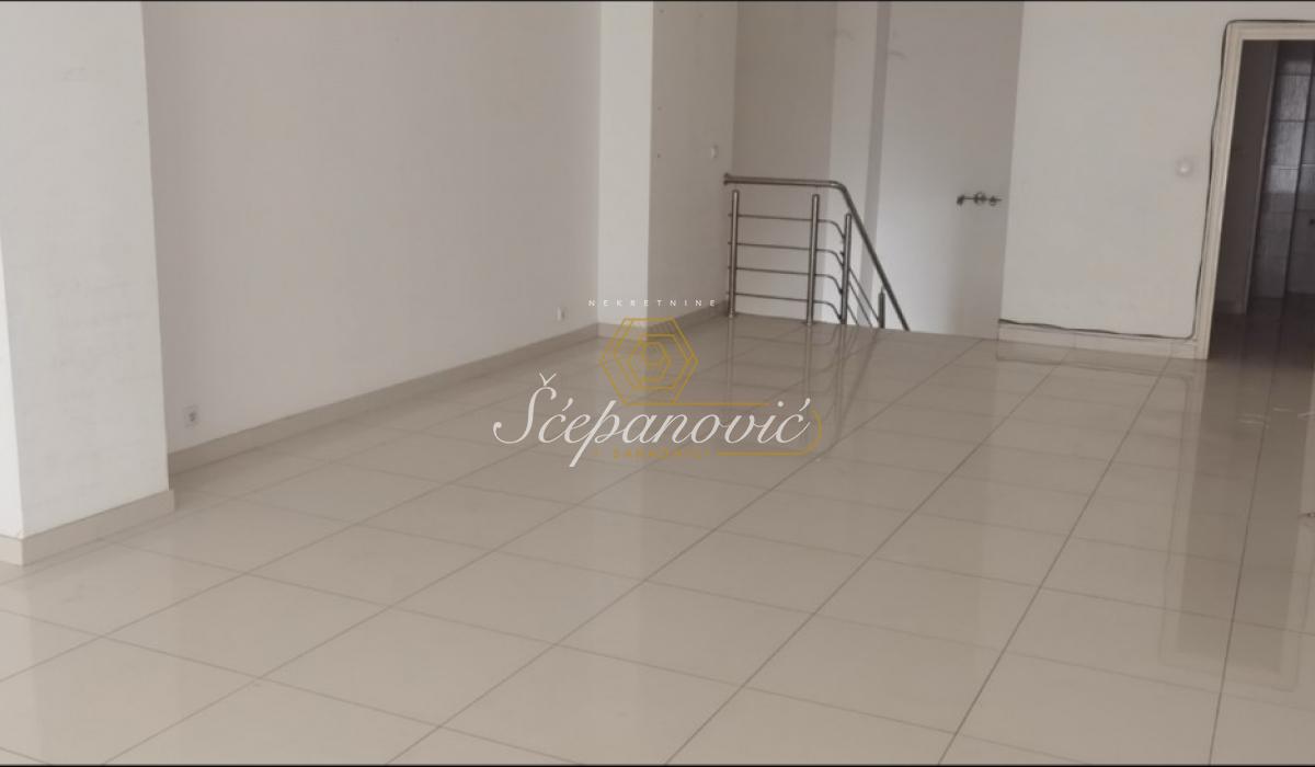 Lokal Izdavanje Novi Sad  129 m2