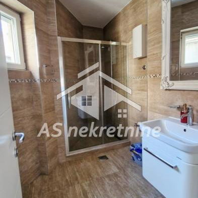 Lokal za izdavanje, Kalenić Pijaca, Beograd, 72m², 950 €/mes
