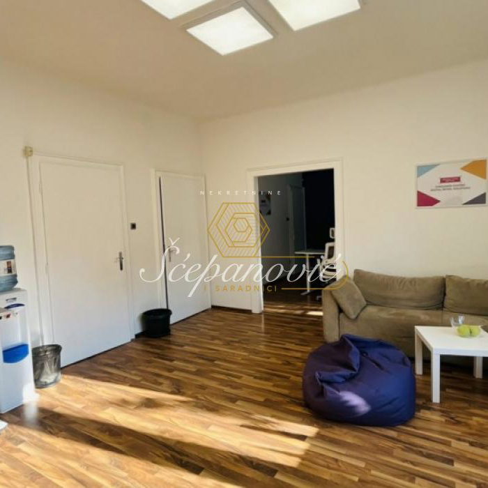 Stan Prodaja Novi Sad  131 m2