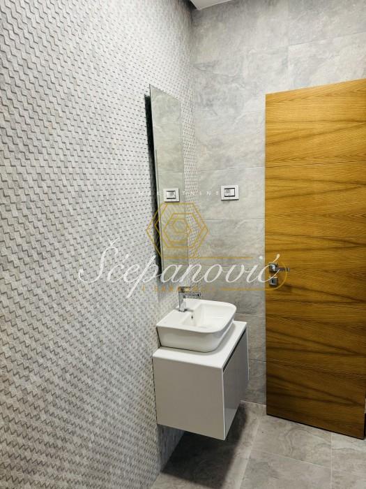 Petosoban stan za izdavanje, Popovica, Novi Sad, 181m², 2.500 €/mes