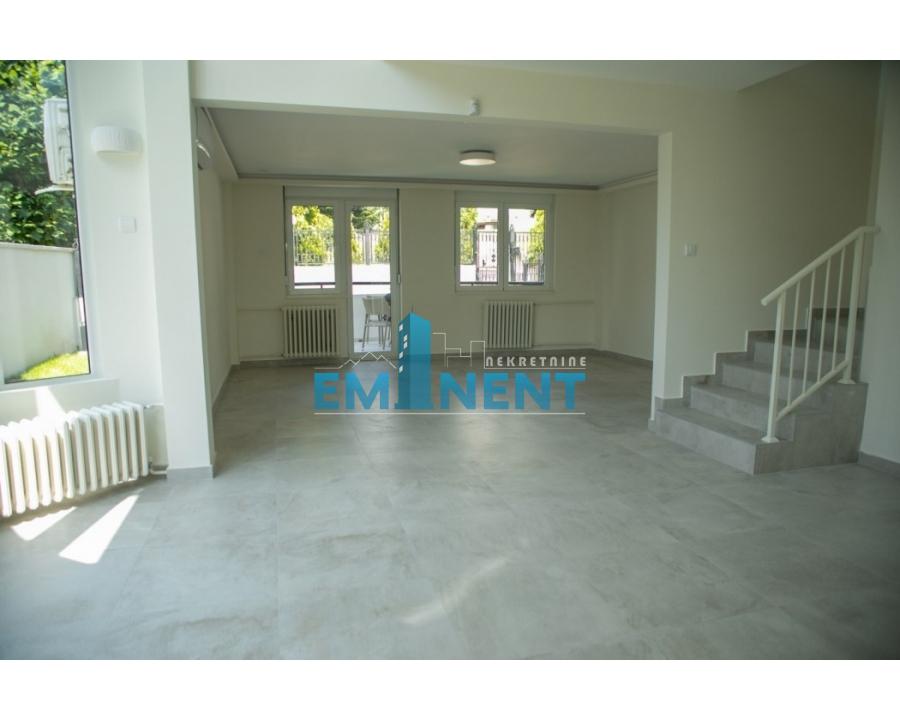 Kuća Prodaja Beograd Kuća Prodaja Beograd Banovo Brdo 260 m2
