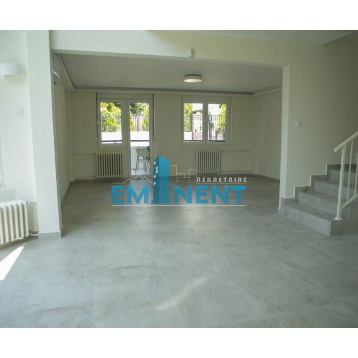 Kuća Prodaja Beograd Banovo Brdo 260 m2
