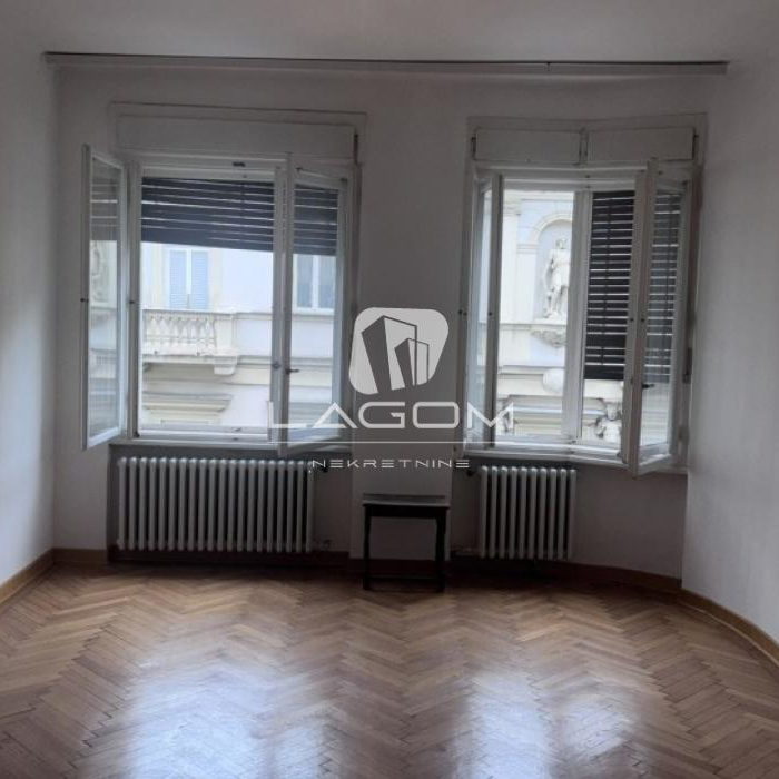 Trosoban stan za izdavanje, Knez Mihailova, Beograd, 89m², 1.400 €/mes