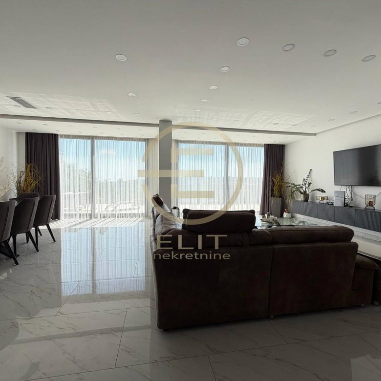 Kuća na prodaju, Sremska Kamenica, Novi Sad, 173m²