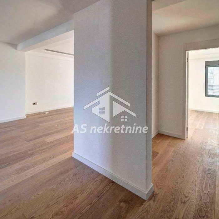 Stan Prodaja Beograd Južni Bulevar 197 m2